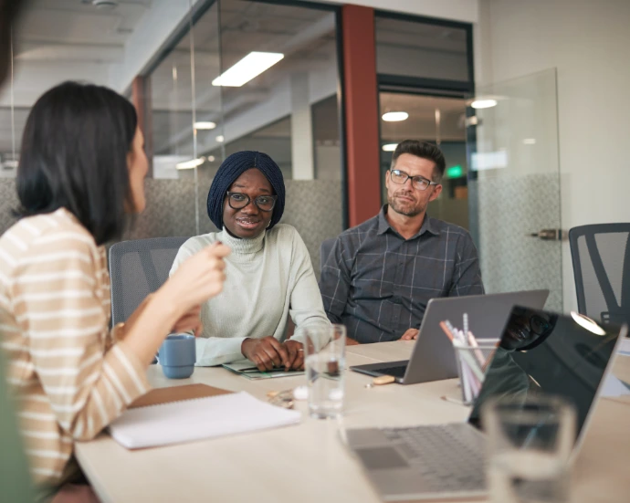 Des professionnels échangent lors d’une formation